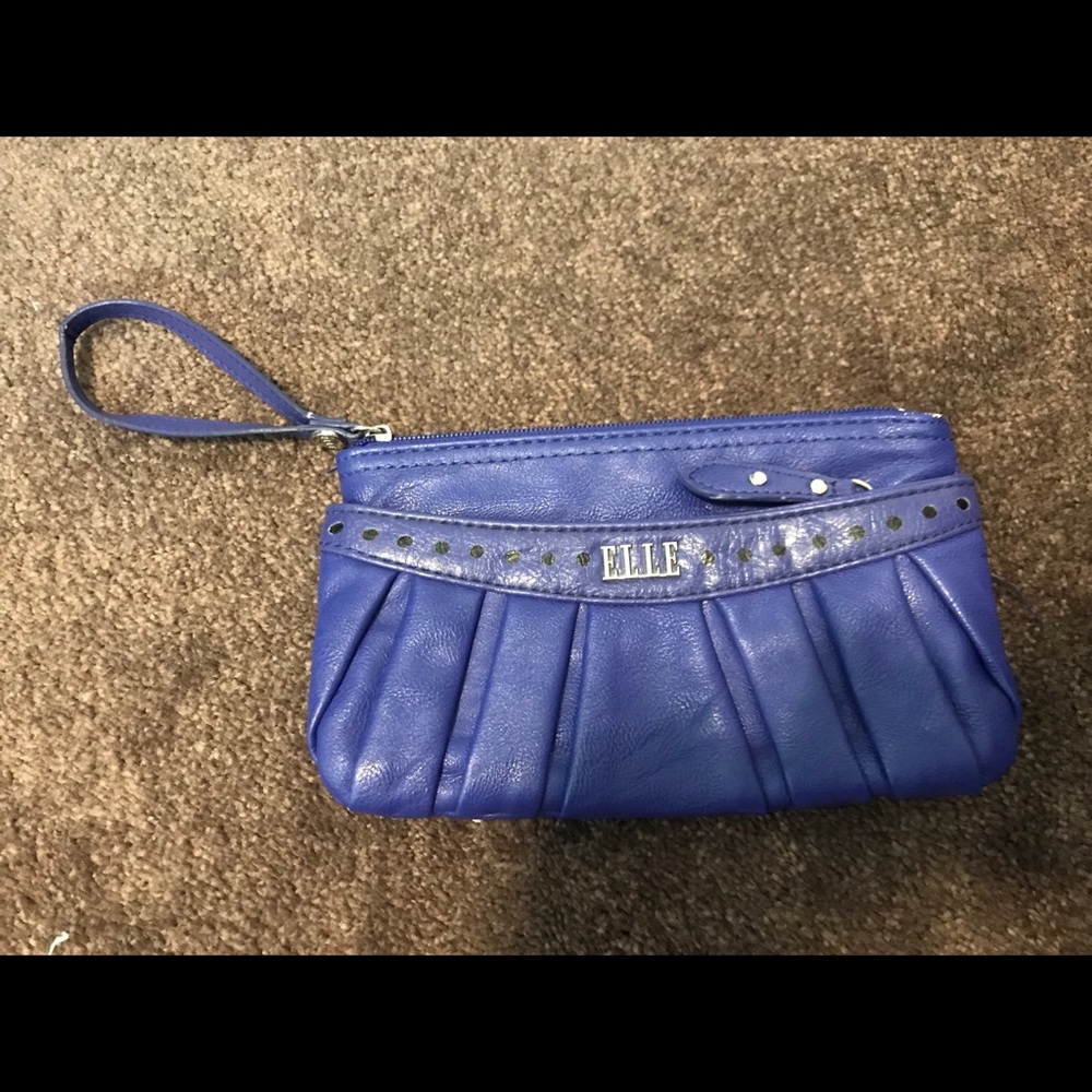 Elle wristlet indigo